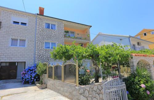 Arbanija Apartment | Apartments by the sea Arbanija, Ciovo - 18661