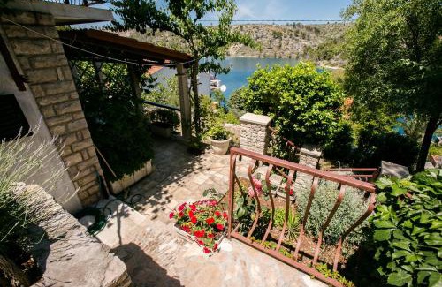 Bobovisca Apartment | Apartments by the sea Bobovisca na Moru, Brac - 11901