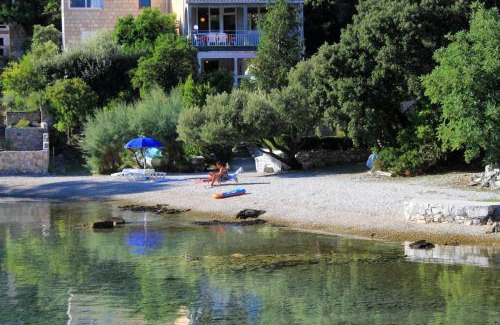 Cove Tri Zala (Zrnovo) Apartment | Apartments by the sea Cove Vrbovica bay - Vrbovica (Korcula) - 9225