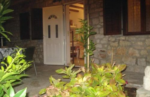 Milna (Brac) Apartment | Apartments by the sea Milna, Brac - 735