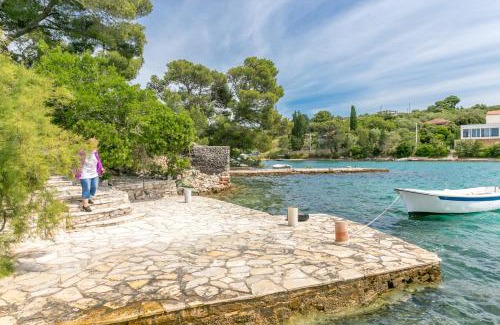 Necujam Apartment | Apartments by the sea Necujam, Solta - 8691