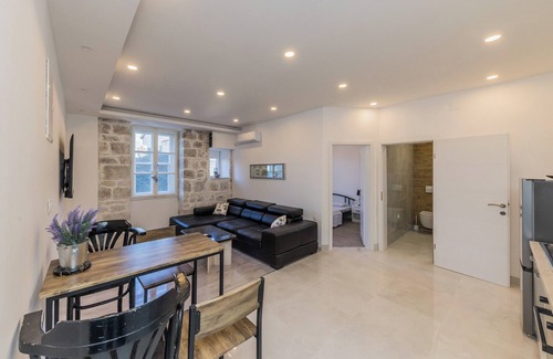 Kastela Apartment | Apartments Karlo on the seafront