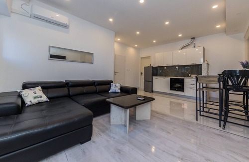 Kastela Apartment | Apartments Karlo on the seafront