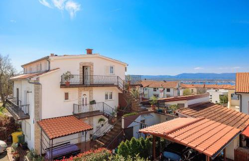 Sveti Vid-Miholjice Apartment | Apartments Kata