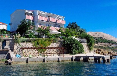Zubovici Apartment | Apartments Ljubica (90181-A2) - Metajna - island Pag