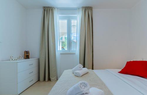 Nerezine Apartment | Apartments Lopari