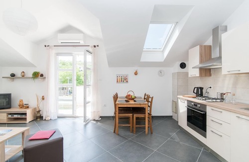 Postira Apartment | Apartments Mare- One Bedroom Apartment with Terrace A2 (ST)