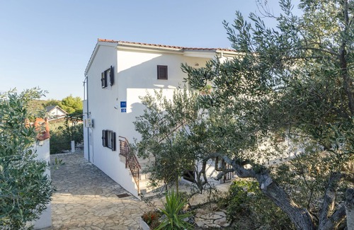 Maslinica Apartment | Apartments Oliva (10981-A2) - Maslinica