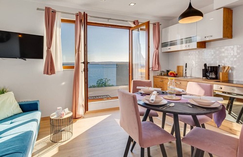 Baric Draga Apartment | Apartments Rina - one bedroom apartment with a sea view A2