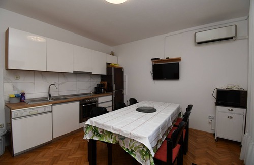 Arbanija Apartment | Apartments Vanja (55081-A2) - Arbanija (Ciovo)