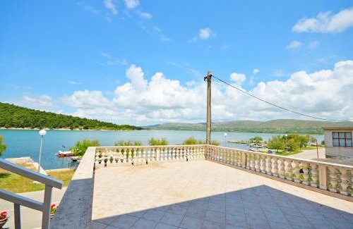 Jadrtovac Apartment | Apartments Vila Punta