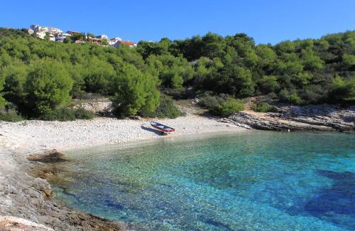 Rukavac Apartment | Apartments with a parking space Rukavac, Vis - 8837