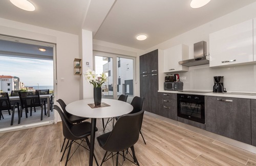 Novalja House | Apartments with pool for 12
