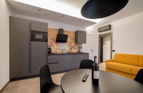 Garda Apartment | ApartmentsGarda - Residenza Garda Deluxe - A3