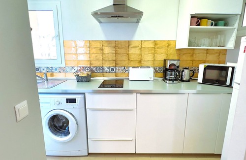 Golden Mile Apartment | Apolo 401 - Modern Renovated 1-Bed Apartment in Edificio Apolo, Marbella Center