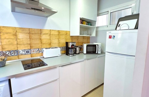 Golden Mile Apartment | Apolo 401 - Modern Renovated 1-Bed Apartment in Edificio Apolo, Marbella Center