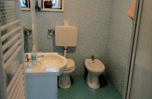 Sturla Apartment | App. con due camere: 4 posti letti, bagno e cucina attrezzata a 200 m.ospedale G