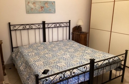 Sturla Apartment | App. con due camere: 4 posti letti, bagno e cucina attrezzata a 200 m.ospedale G