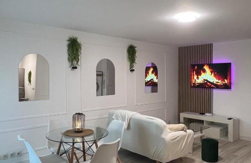 Vaureal Apartment | Appart'Miroir