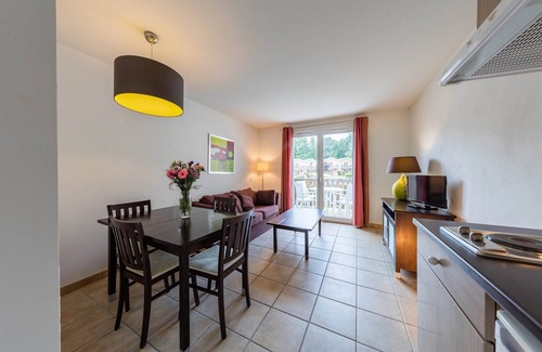 Barbaste Condo | Appart Sur Le Cours De Golf + 3 Piscines Sur Place