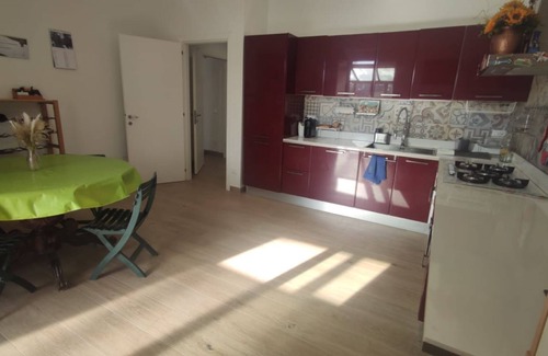 Trezzano sul Naviglio Apartment | Appartamento in villa con veranda e giardino, relax e comfort garantiti