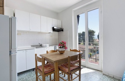 Fiumaretta Apartment | 'Appartamento 9' Near the Beach with Wi-Fi & Balcony