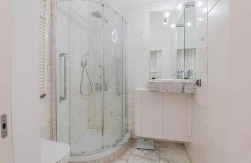 Washington Apartment | Appartamento a 5 stelle con idromassaggio con 2 camere da letto