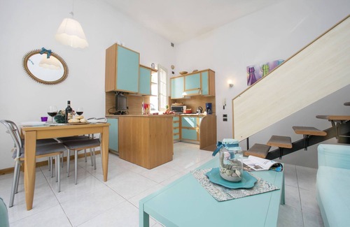 Colombare Apartment | Appartamento Bella Vista, Sirmione, Italy