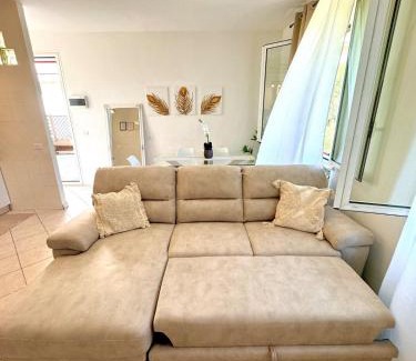 Lido Adriano Apartment | Appartamento Camelia vista mare