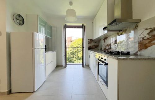 Cadorago Apartment | Appartamento con balcone affascinante a Cadorago