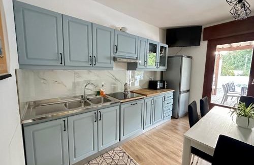 Liedolo Apartment | Appartamento Da Deki con ampio terrazzo vista Monte Grappa