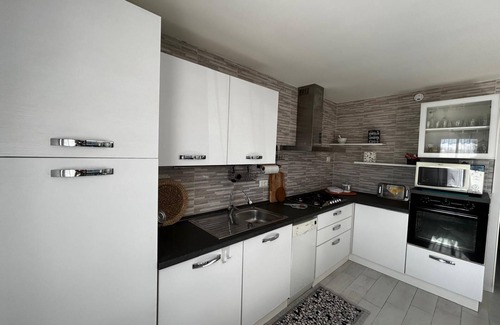 Cisano di Bardolino Apartment | Appartamento di mq 50 piano terra ed è parte del Casale Gelsomino