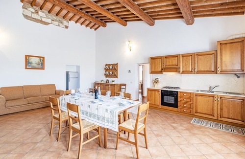 Asciano Apartment | Appartamento Girasole Shared Pool, Asciano, Italy