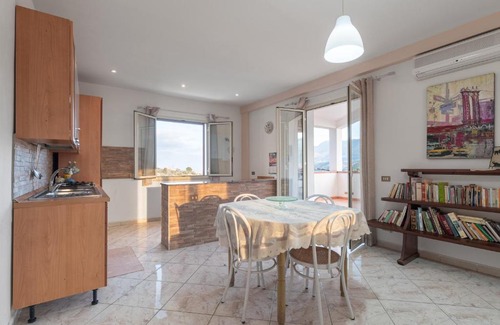 Cannizzaro-favara Villa | Appartamento in Villa Marlory