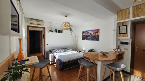 Rho Apartment | Appartamento incantevole in piccola corte a Rho