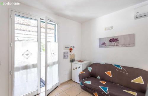 Marina di Mancaversa Apartment | Appartamento Violetta a Mancaversa, Apulia Home