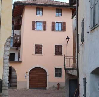Rovereto Apartment | Appartamento per vacanze "IL GELSO"