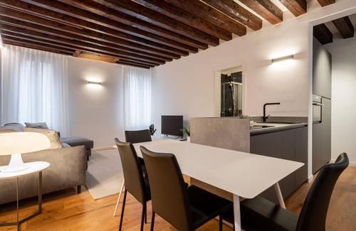 San Marco Apartment | Appartamento Sant Angelo by Wonderful Italy