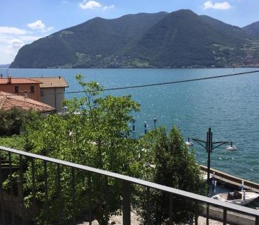 Monte Isola Apartment | Appartamento Terrazza sul Porto