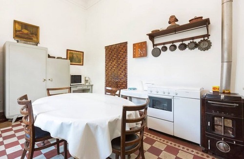 Villeneuve-les-Avignon House | Appartement DE Caractere DE 78 M2 Dans Cloitre DE Couvent 17eme