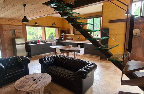 La Roche Foulques Apartment | Appartement dans les bois