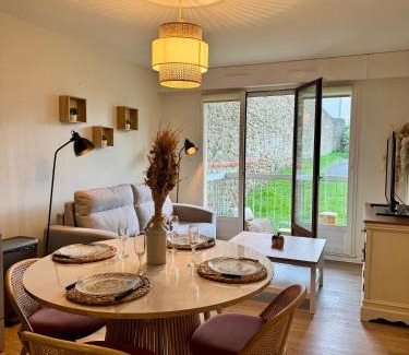 La Celle-sous-Gouzon Apartment | Appartement 1 chambre pour 2 pers - rénové - terrasse