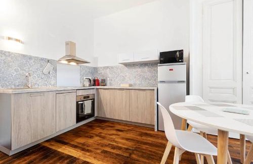 7th Arrondissement Apartment | appartement 2 pièces Jean Macé et stationnement