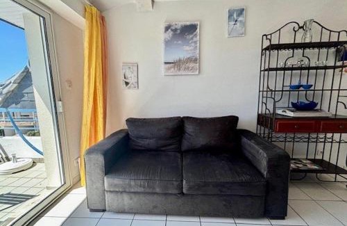 Quiberon Apartment | Appartement 3 pièces avec loggia, centre-ville Quiberon, 20m de la plage, animaux acceptés - FR-1-478-126