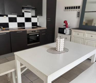Vierzon Apartment | Appartement 80m2 3 chambres 5 lits