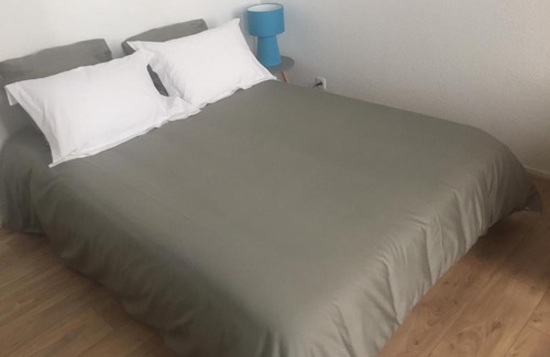 Hotel de Ville - Quinconces Apartment | Appartement Anna Bordeaux St Pierre