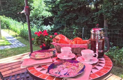 Villy-le-Pelloux Apartment | Appartement au calme avec terrasse verdoyante entre Annecy et Genève