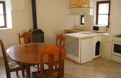 Aumessas Apartment | Appartement au Coeur D'un Hameau Traditionnel Cévenol