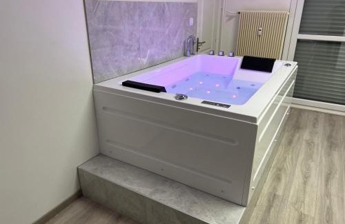 Cronenbourg Est Apartment | Appartement avec jacuzzi proche du centre