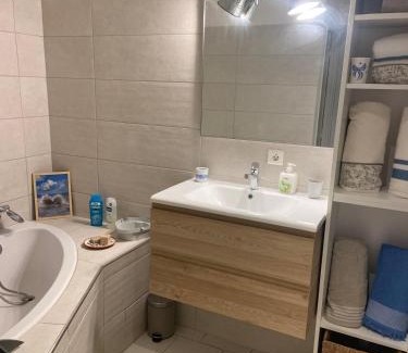 Salernes Apartment | Appartement avec jardin